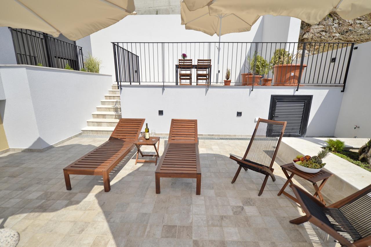 Apartment Line One Tivat Exterior photo
